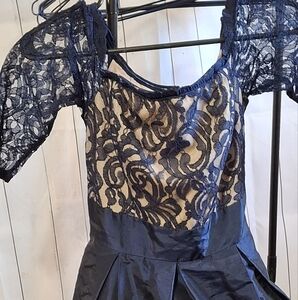 🥀Elegant Navy Lace $75